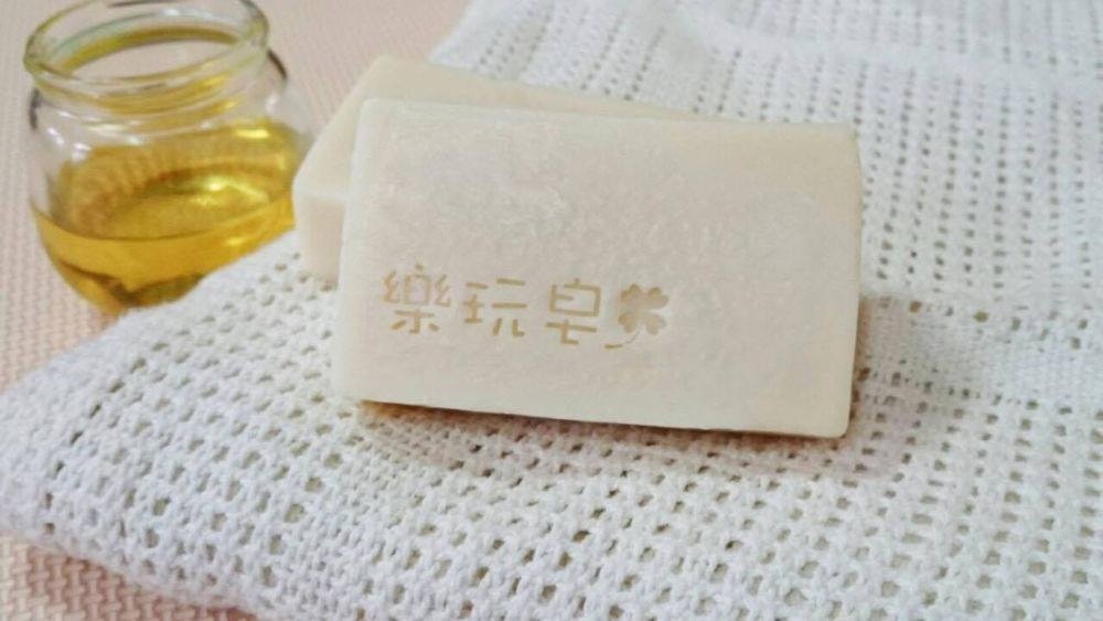 尤加利開心果髮皂-0-